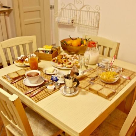 Ferienwohnung Vucciria 57 Locazione Turistica Nel Cuore Pulsante Della Movida! Palermo Exterior foto