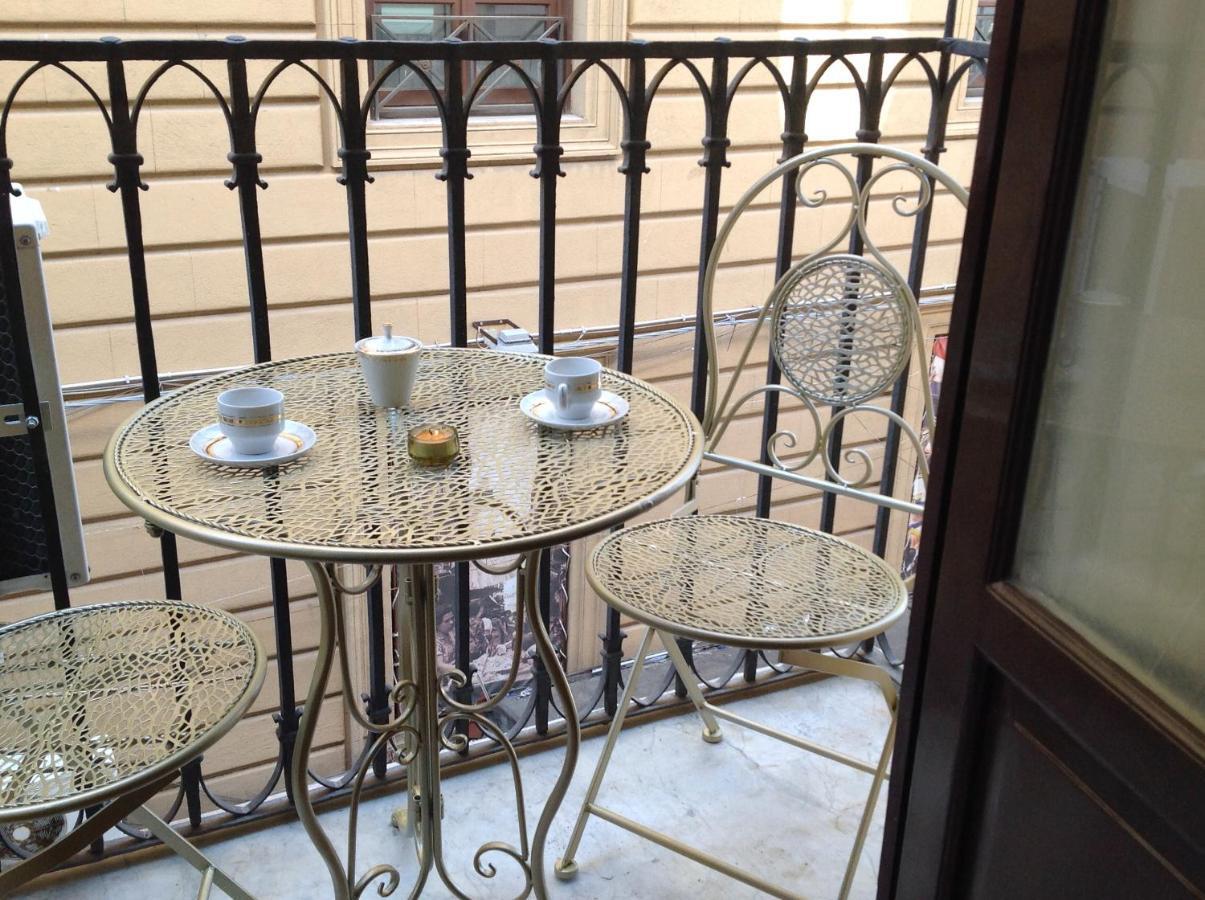 Ferienwohnung Vucciria 57 Locazione Turistica Nel Cuore Pulsante Della Movida! Palermo Exterior foto