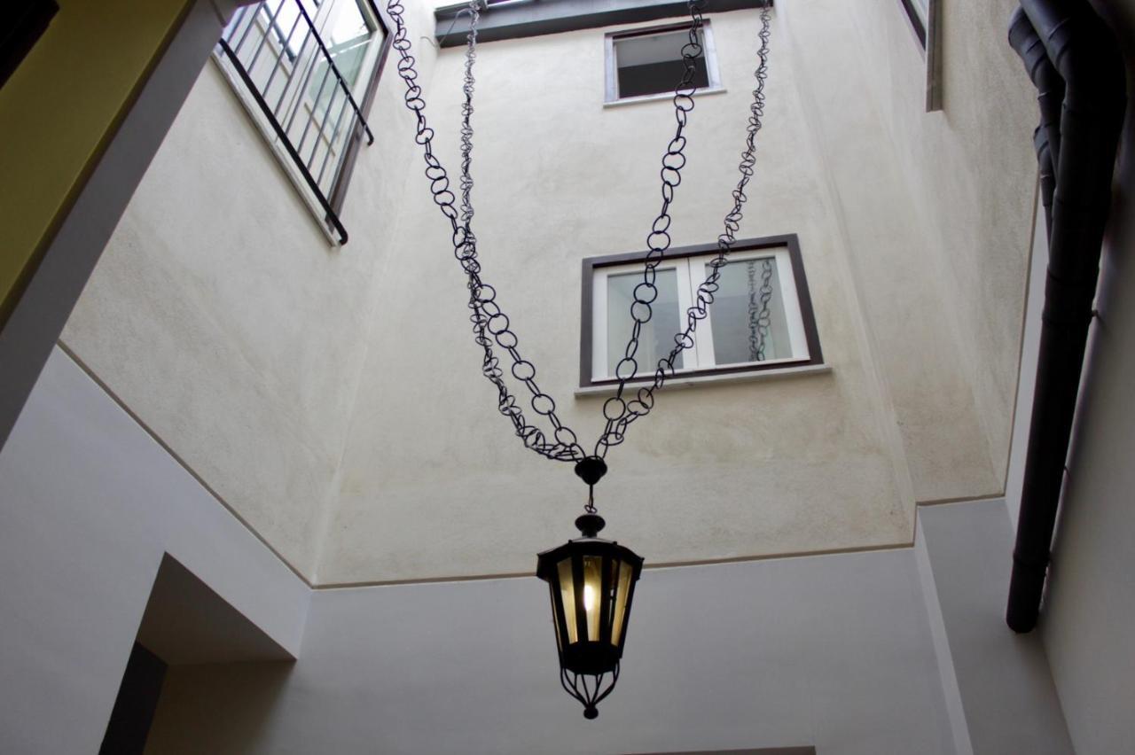 Ferienwohnung Vucciria 57 Locazione Turistica Nel Cuore Pulsante Della Movida! Palermo Exterior foto